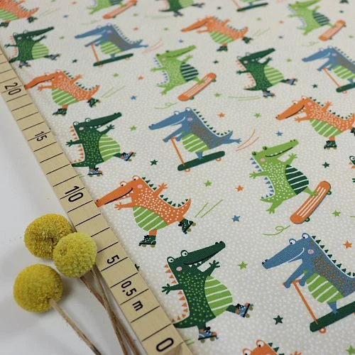 Bio Jersey Motiv Crocs On Wheels Von Stoffonkel In Macadamia 1 Bio Jersey Motiv Crocs On Wheels Von Stoffonkel In Macadamia