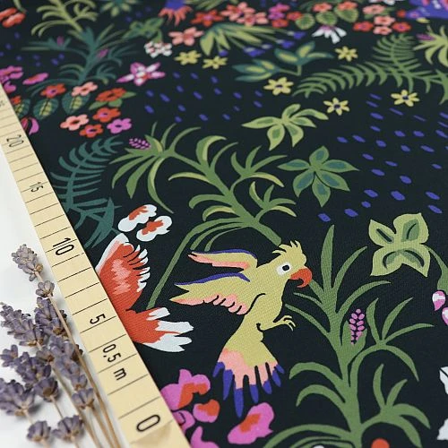 Bio Popeline Baumwollstoff Exuberant Cockatoos Aus Der Serie Garden Of Eden Von Cloud9 1 Bio Popeline Baumwollstoff Exuberant Cockatoos Aus Der Serie Garden Of Eden Von Cloud9