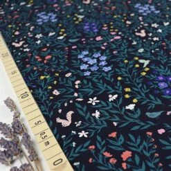 Bio Popeline Baumwollstoff Fauna Aus Der Serie Perennial Von Cloud9