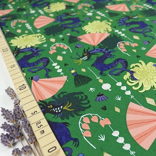 Bio Popeline Baumwollstoff Fierce Green Aus Der Serie Dragons & Lanterns Von Cloud9 1 Bio Popeline Baumwollstoff Fierce Green Aus Der Serie Dragons & Lanterns Von Cloud9