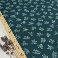 Bio Popeline Baumwollstoff Rosie Aus Der Serie Flora Von Cloud9