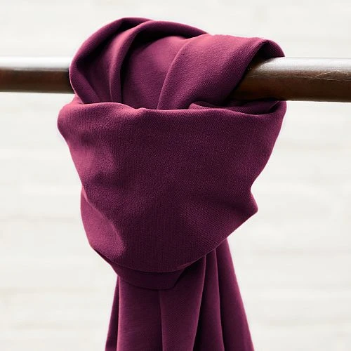 SOFT STRETCH TWILL In Cherry Von Meet Milk 1 SOFT STRETCH TWILL In Cherry Von Meet Milk