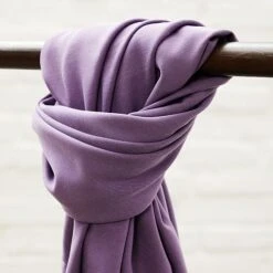 SOFT STRETCH TWILL In Mauve Von Meet Milk