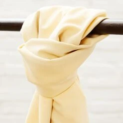 SOFT STRETCH TWILL In Mellow Von Meet Milk