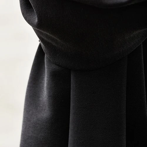 SOFT STRETCH TWILL In Black Von Meet Milk 2 SOFT STRETCH TWILL In Black Von Meet Milk – Bild 2