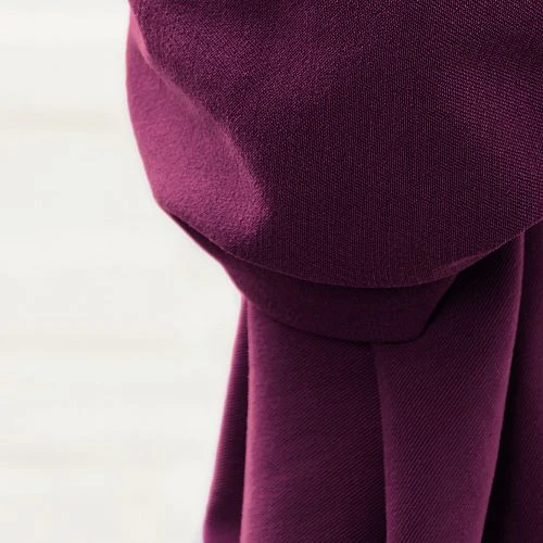 SOFT STRETCH TWILL In Cherry Von Meet Milk 2 SOFT STRETCH TWILL In Cherry Von Meet Milk – Bild 2