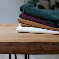 SOFT STRETCH TWILL In Maroon Von Meet Milk 6 SOFT STRETCH TWILL In Maroon Von Meet Milk -Angebote Stoffbiotop Store TWILL in Maroon von Meet Milk 2191 2