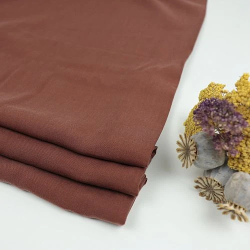 Vida Voile In Pecan Von Meet Milk Aus 100% TENCEL ™ Lyocell Fasern 1 Vida Voile In Pecan Von Meet Milk Aus 100% TENCEL ™ Lyocell Fasern